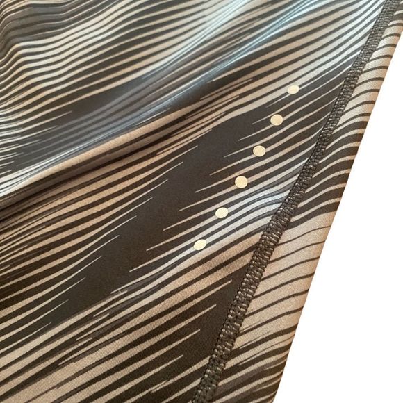 Nike Women's Dri-Fit Power Epic Running Capris Size Medium - Picture 5 of 10